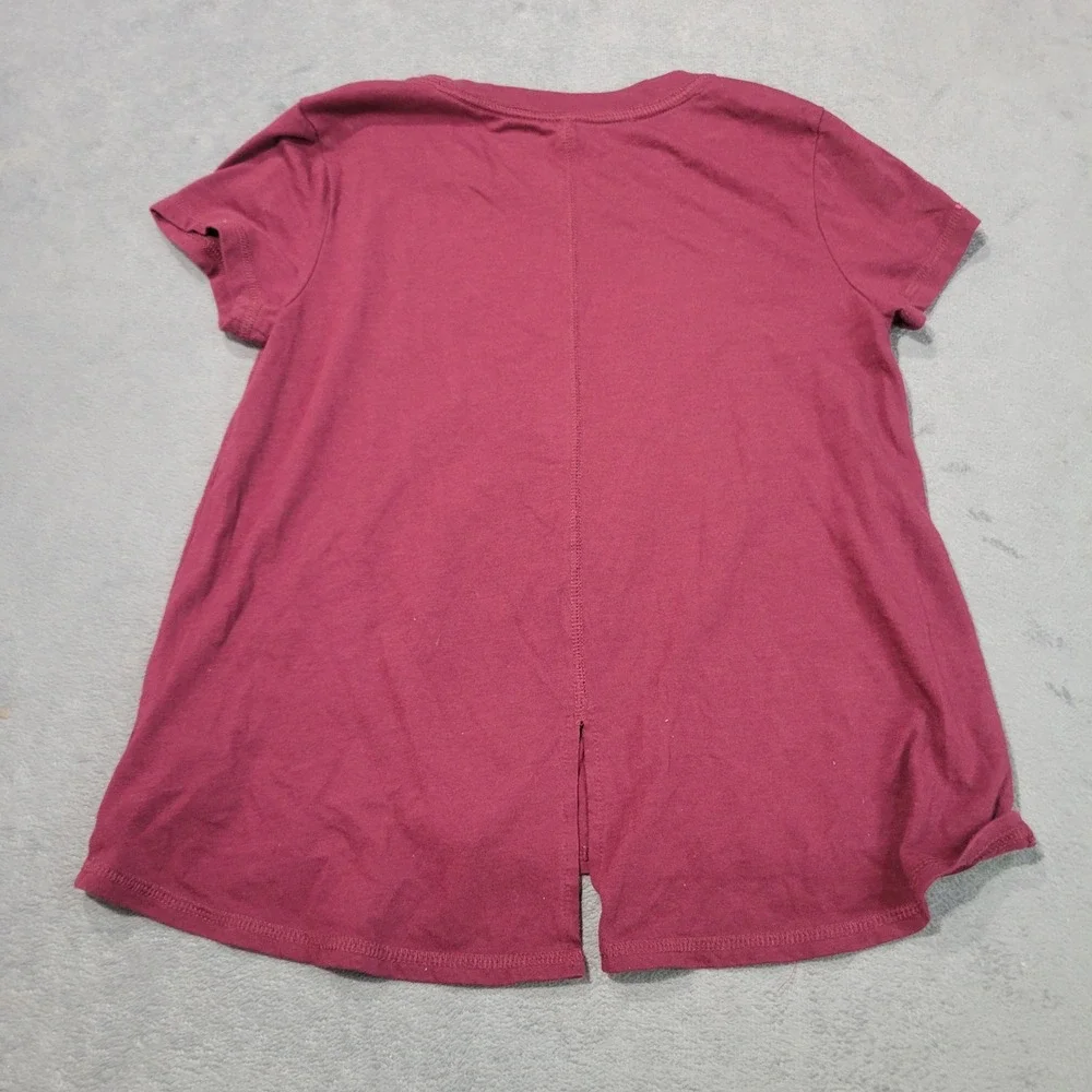 Old Navy T-Shirt Girls M 8 Wine Burgundy Peace Sign Flippy Sequin Split Back Tee